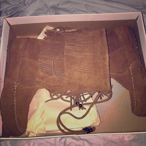 Minnetonka frill boots